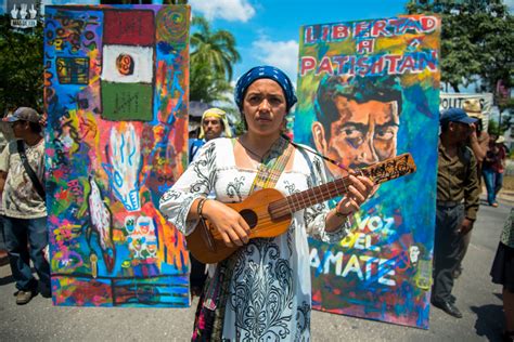 A Batalha de Las Voces del Caribe: Uma Sinfonia de Resistência Cultural em meio à Desigualdade Social